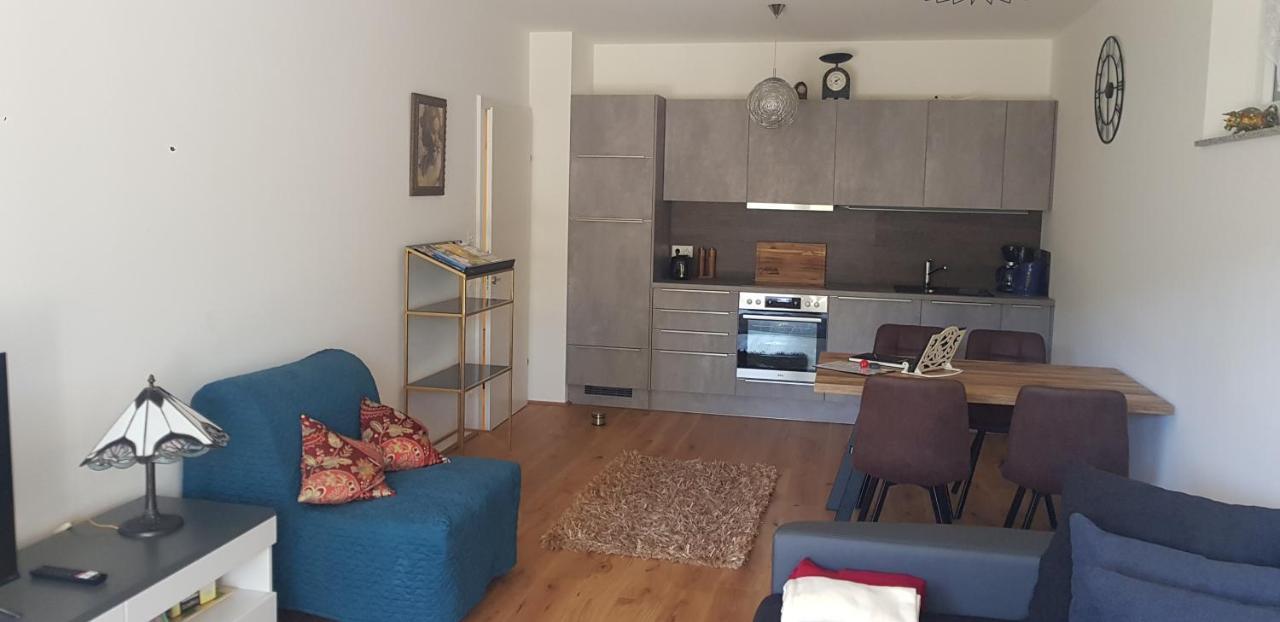 Ferienwohnung Karasek Deluxe 사텐도르프 외부 사진