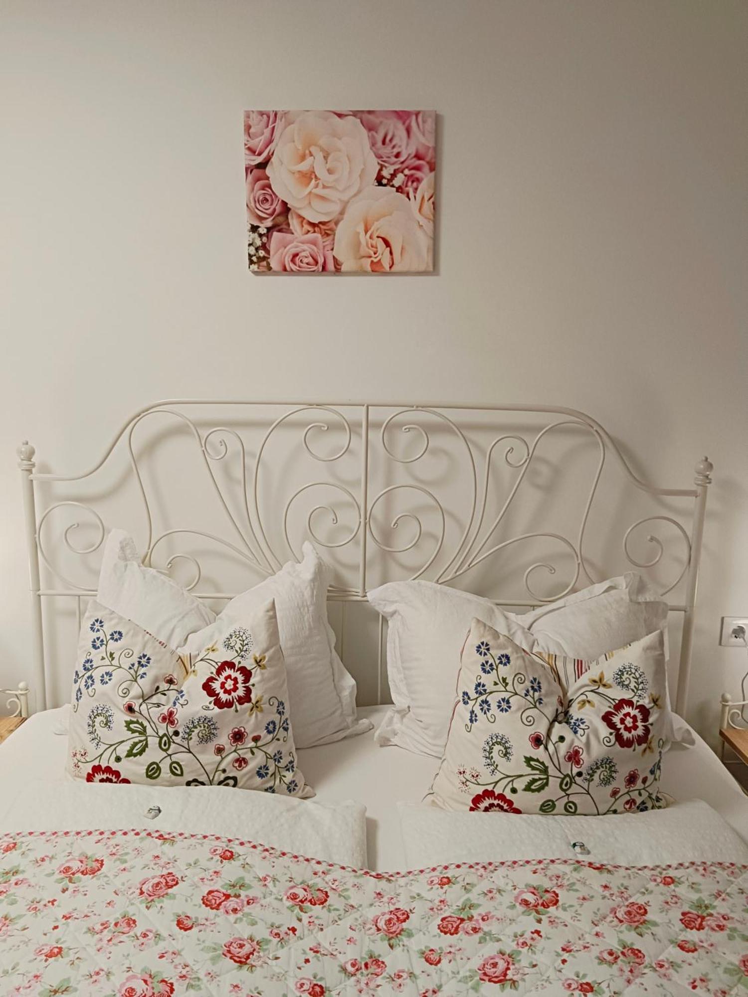 Ferienwohnung Karasek Deluxe 사텐도르프 외부 사진